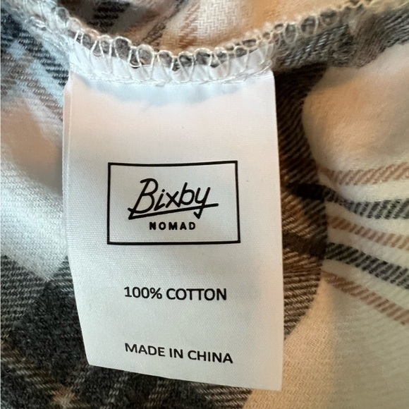 2/$30 Girls Shacket hoodie by Bixby Nomad.  Size M - Picture 8 of 10
